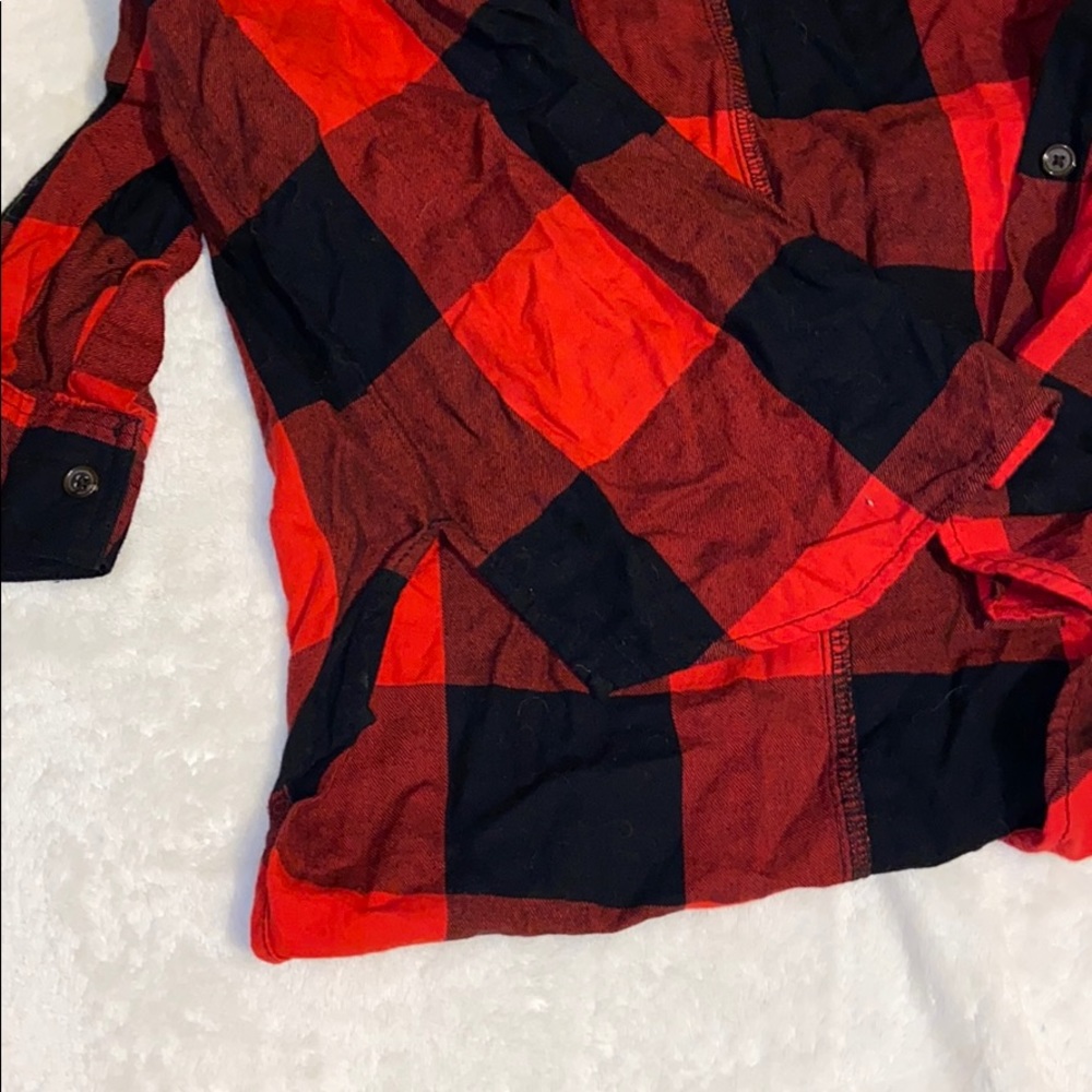 Red flannel 🥩 - Picture 4 of 4